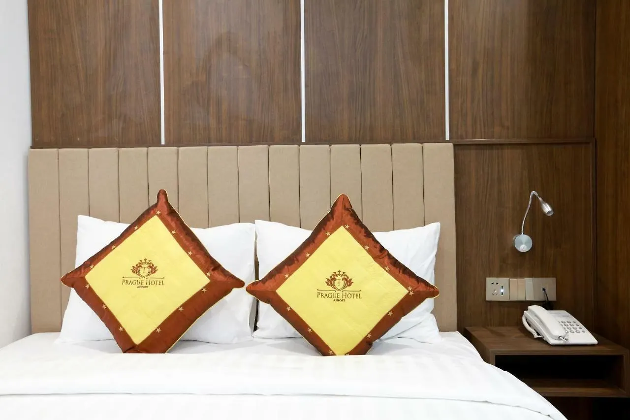 הו צ'י מין סיטי Prague Saigon Airport Hotel  הו צ'י מין סיטי
